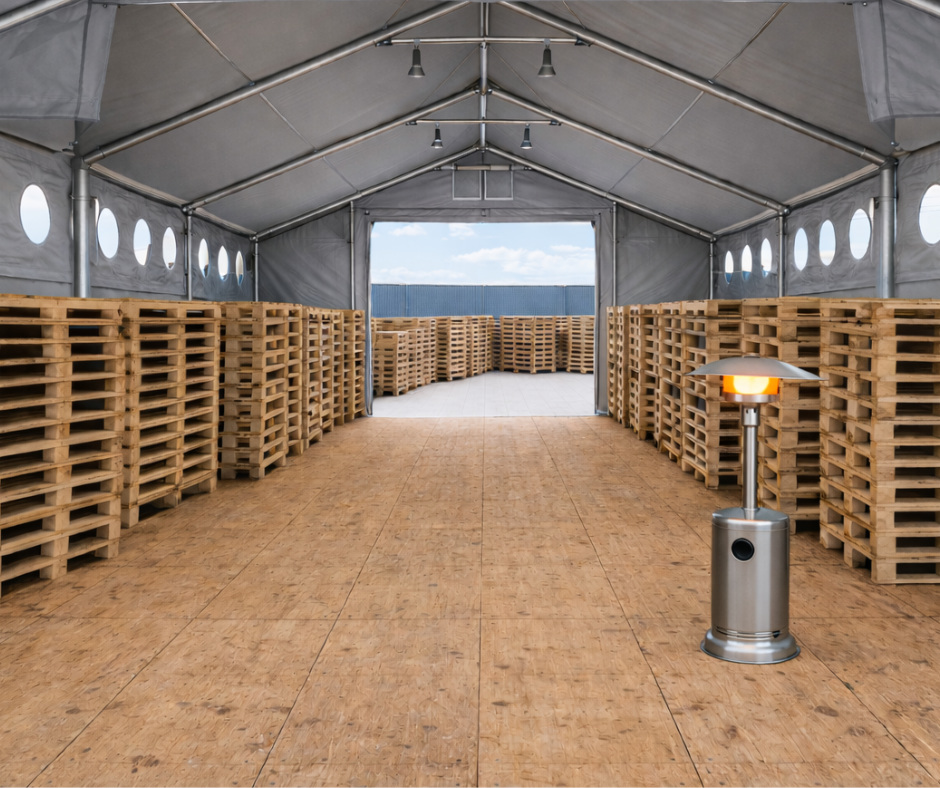 Ogrzewane wnętrze mobilnego zadaszenia