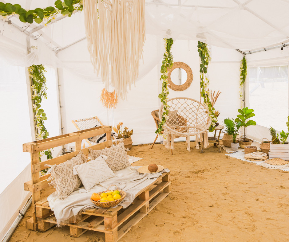 Spójna aranżacja namiotu imprezowego