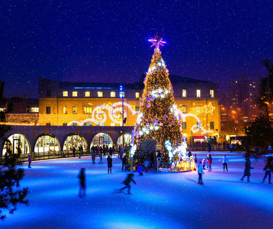 Lodowisko na rynku zimą