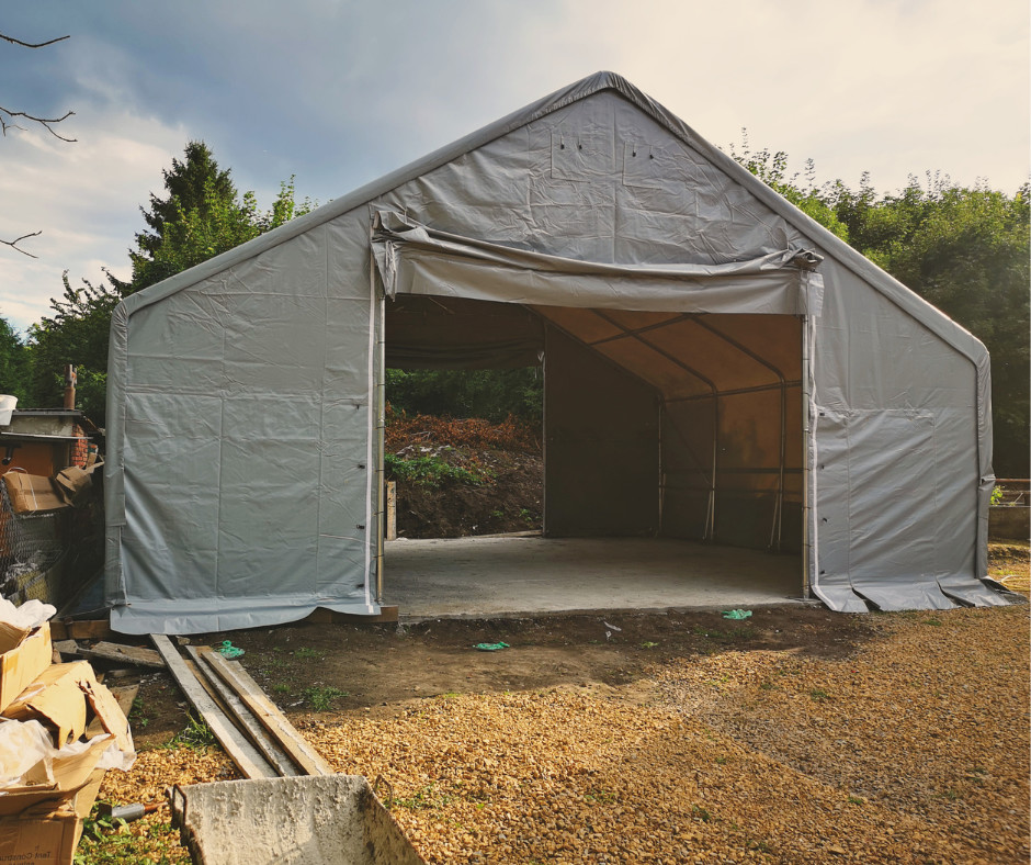 Solidny namiot całoroczny