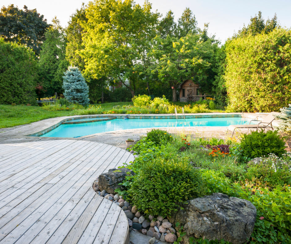 Ogród z basenem