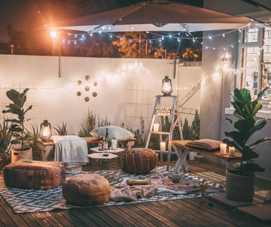 Wieczorna strefa relaksu w ogrodzie